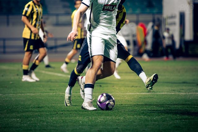 the-dynamic-world-of-competitive-sports-how-rivalries-shape-our-passion